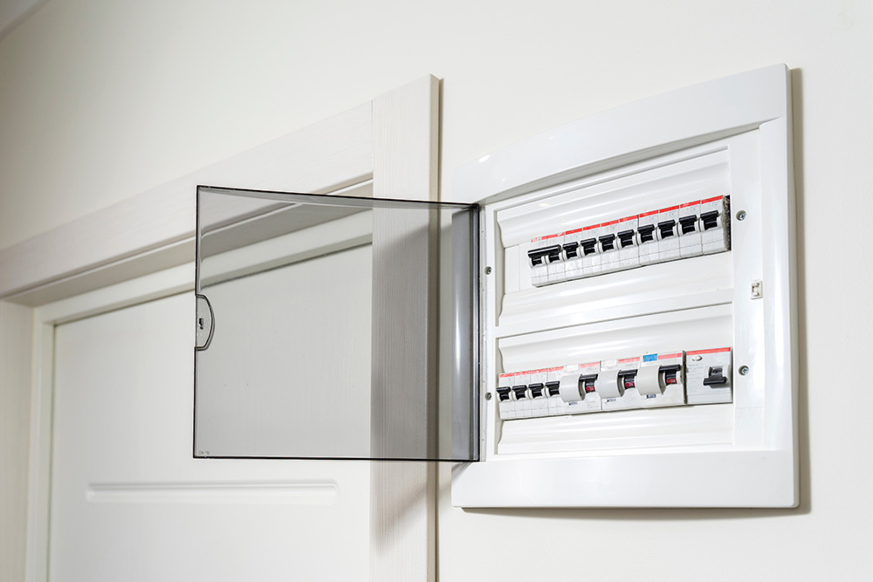 Über­spannungs­schutz bei Sünkel elektro GmbH in Berlin